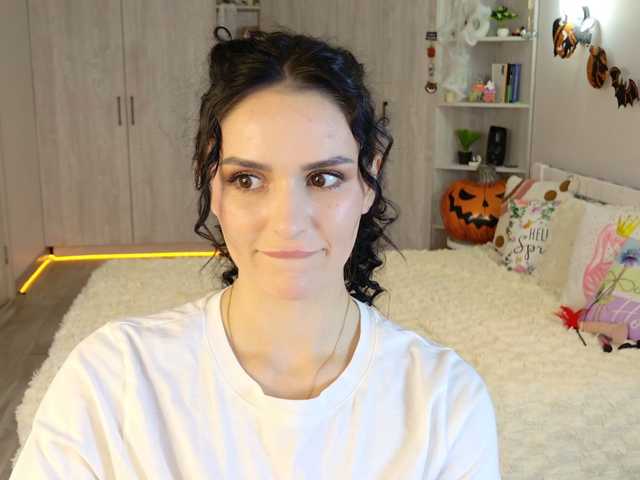 MilaSweety1 live cam