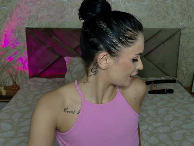 MilaSweety1 live cam on BongaCams