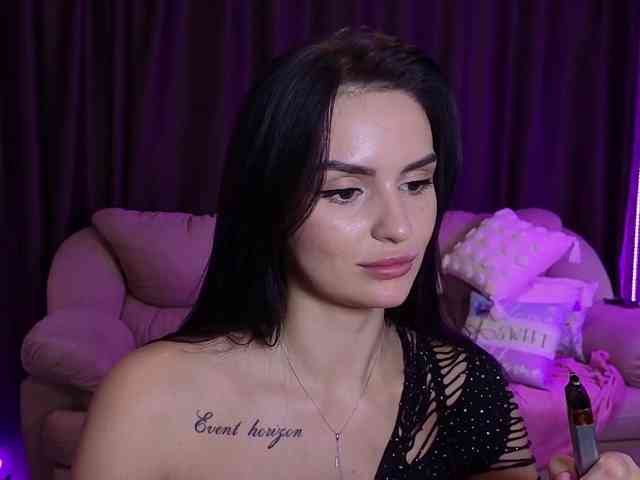 MilaSweety1 webcam