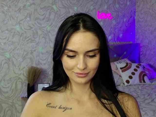 MilaSweety1 webcam