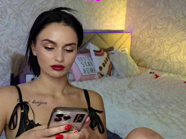 MilaSweety1 webcam