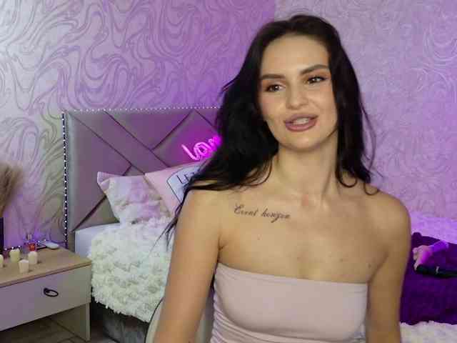 MilaSweety1 webcam