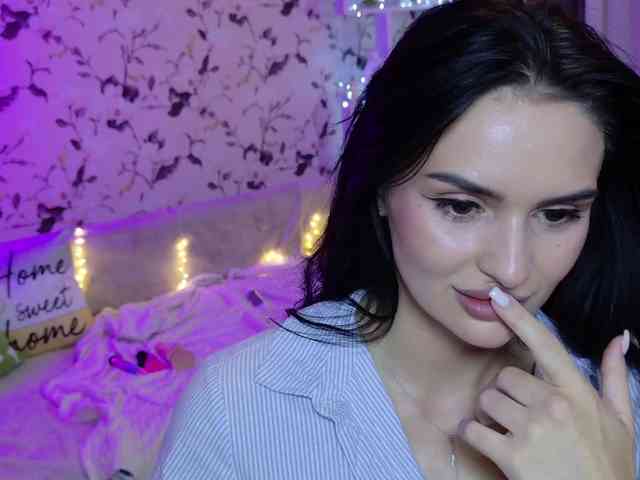 MilaSweety1 webcam