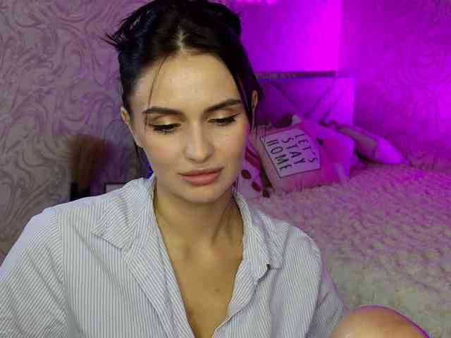 MilaSweety1 webcam