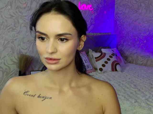 MilaSweety1 webcam