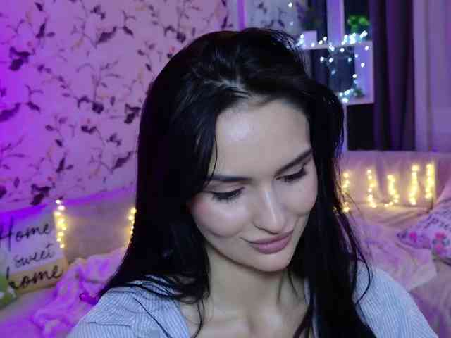 MilaSweety1 webcam