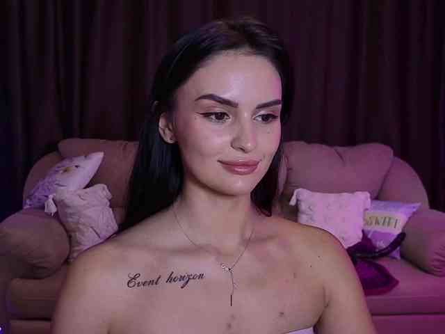 MilaSweety1 webcam