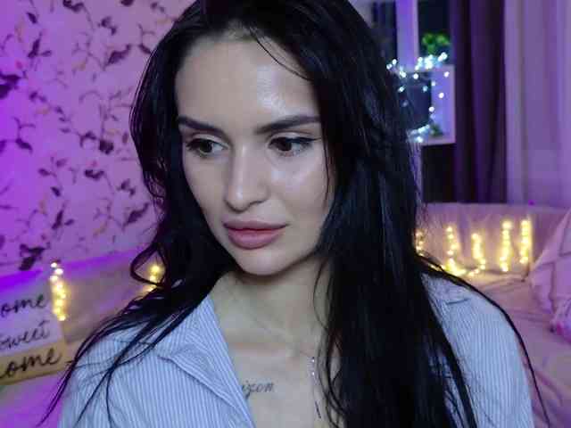 MilaSweety1 webcam