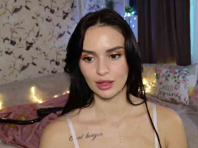 MilaSweety1 webcam