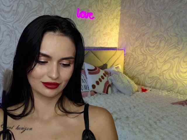 MilaSweety1 webcam
