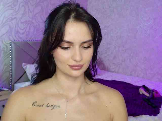 MilaSweety1 webcam