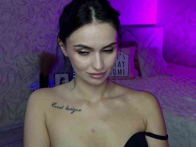 MilaSweety1 webcam
