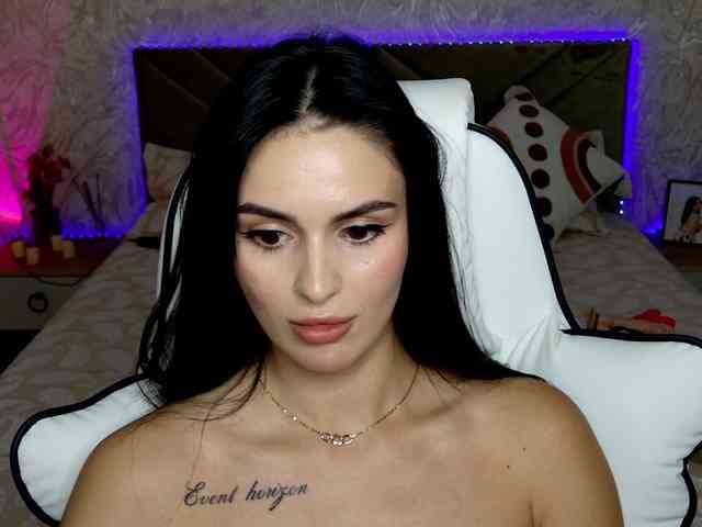 MilaSweety1 webcam