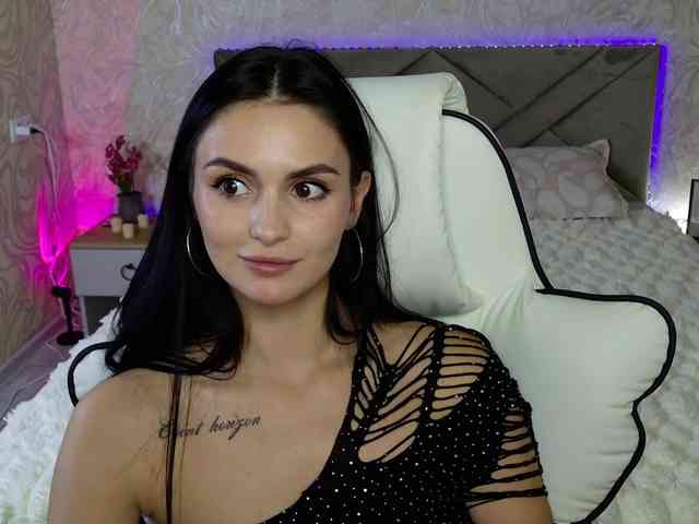 MilaSweety1 webcam