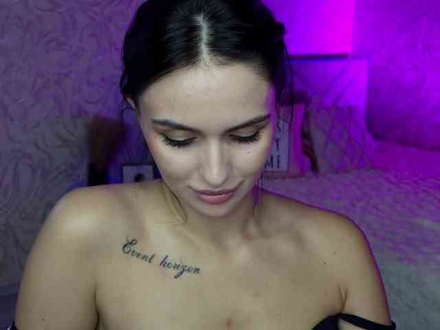 MilaSweety1 webcam