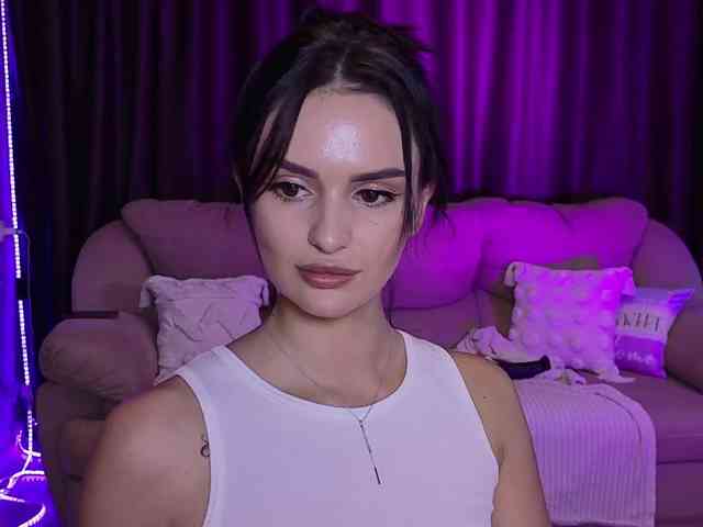 MilaSweety1 webcam