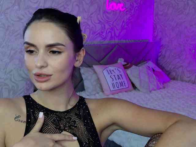 MilaSweety1 webcam