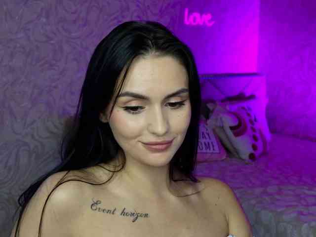 MilaSweety1 webcam