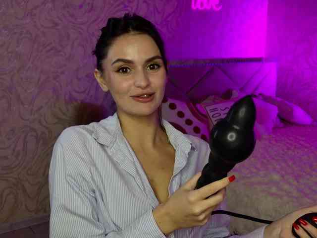 MilaSweety1 webcam