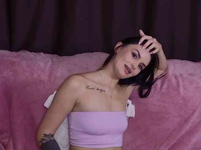 MilaSweety1 webcam