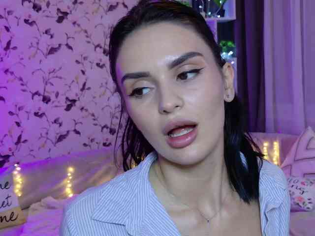 MilaSweety1 webcam