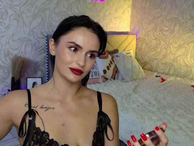 MilaSweety1 webcam