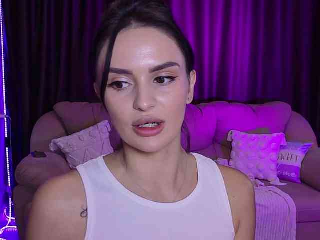 MilaSweety1 webcam