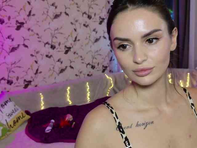 MilaSweety1 webcam