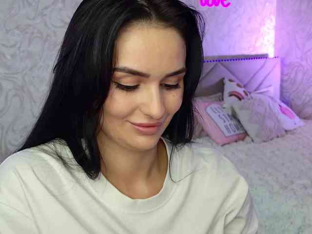 MilaSweety1 webcam