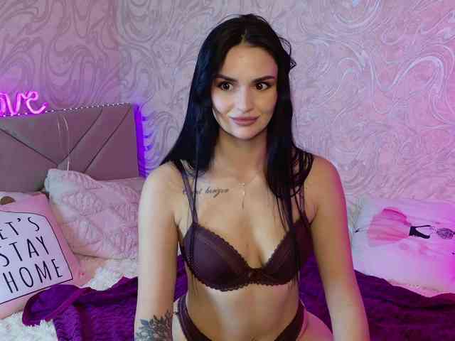 MilaSweety1 webcam
