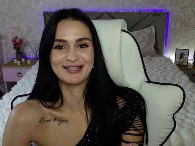 MilaSweety1 webcam