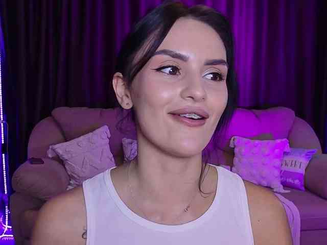 MilaSweety1 webcam