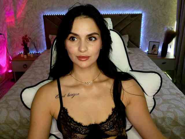 MilaSweety1 webcam