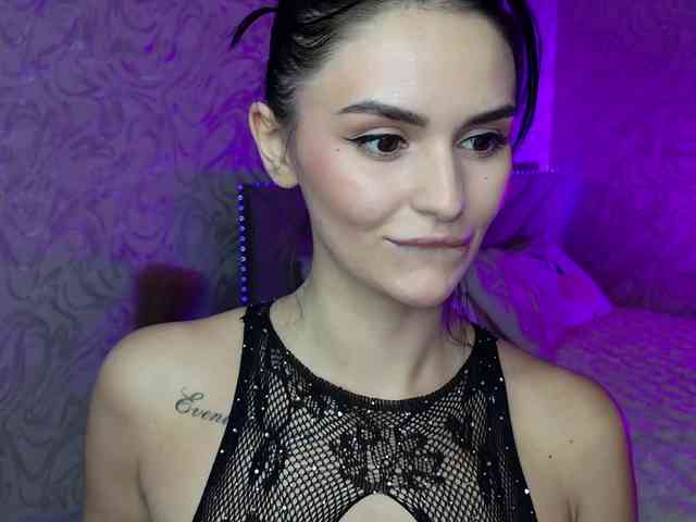 MilaSweety1 webcam