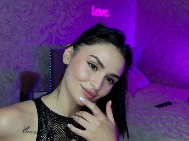 MilaSweety1 webcam