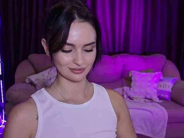 MilaSweety1 webcam