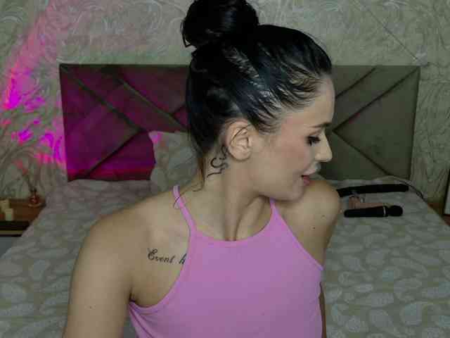 MilaSweety1 webcam