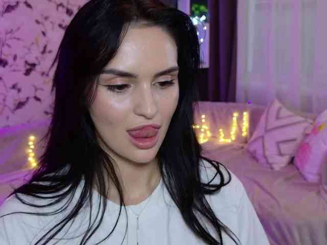 MilaSweety1 webcam