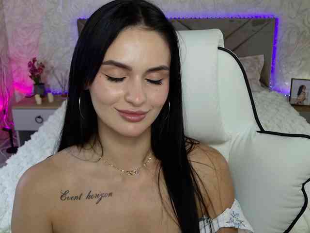 MilaSweety1 webcam
