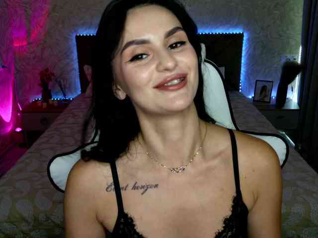 MilaSweety1 webcam