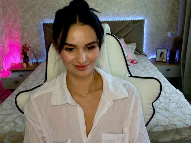 MilaSweety1 webcam