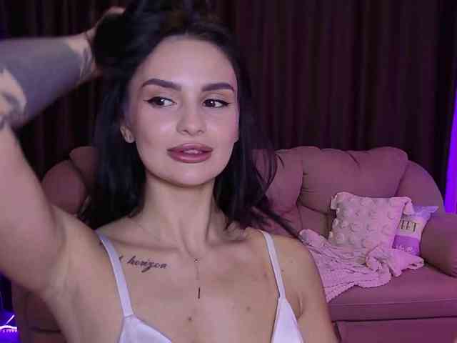 MilaSweety1 webcam