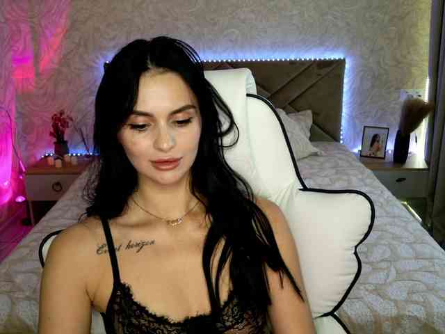 MilaSweety1 webcam