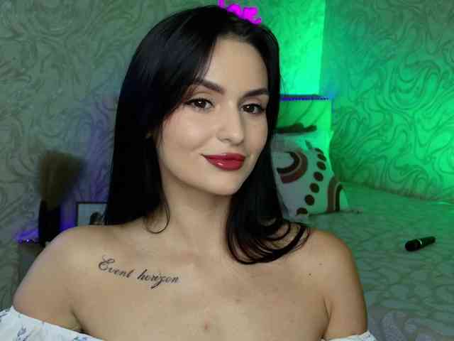 MilaSweety1 webcam