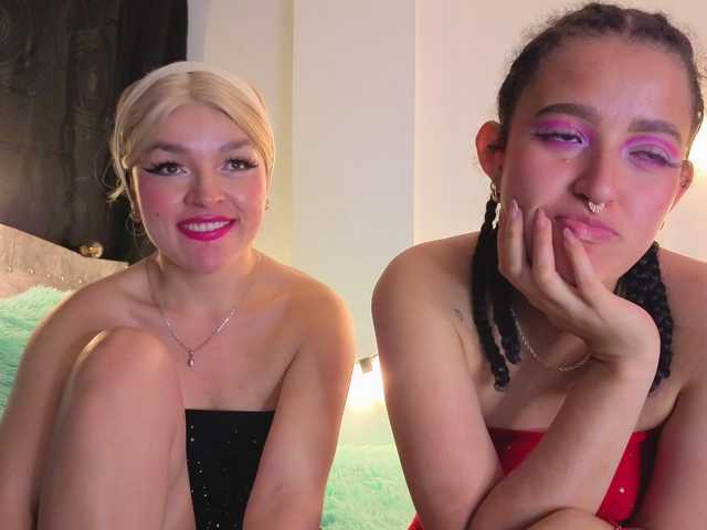 gema-n-aria live cam on BongaCams