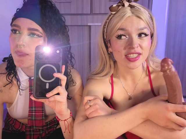 gema-n-aria live cam on BongaCams