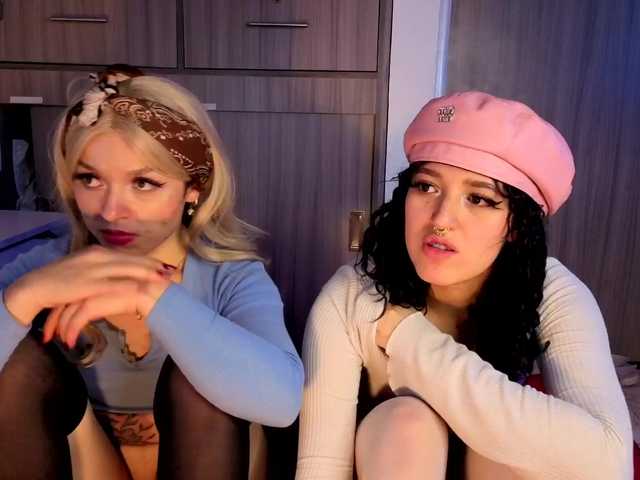 gema-n-aria live cam on BongaCams