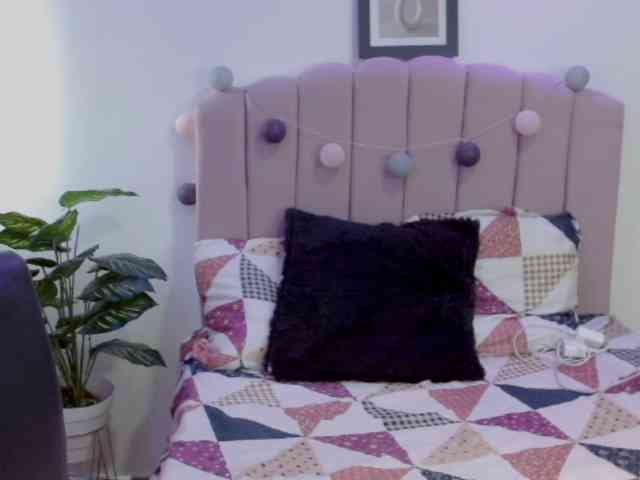 EvansLx Live Webcam on BongaCams
