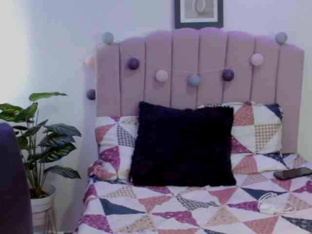 EvansLx Live Webcam on BongaCams