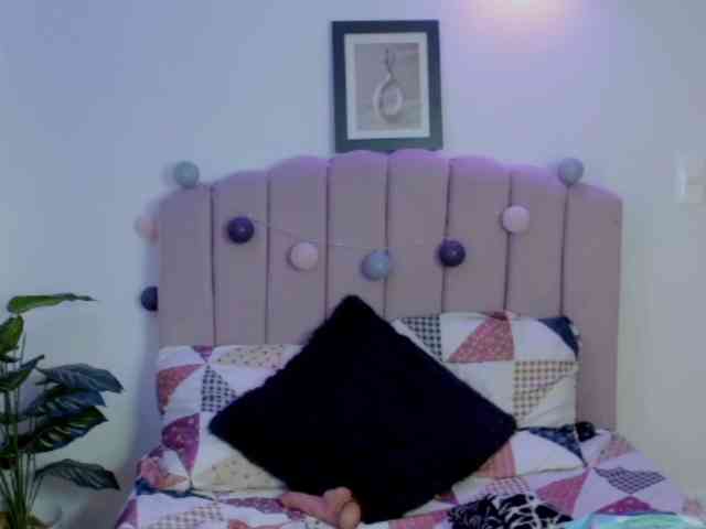 EvansLx Live Webcam on BongaCams